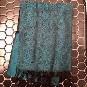 Turquoise scarf with black detail